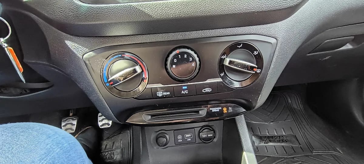 HYUNDAI I-20 1.4 Active 2ab Abs Mt año 2017