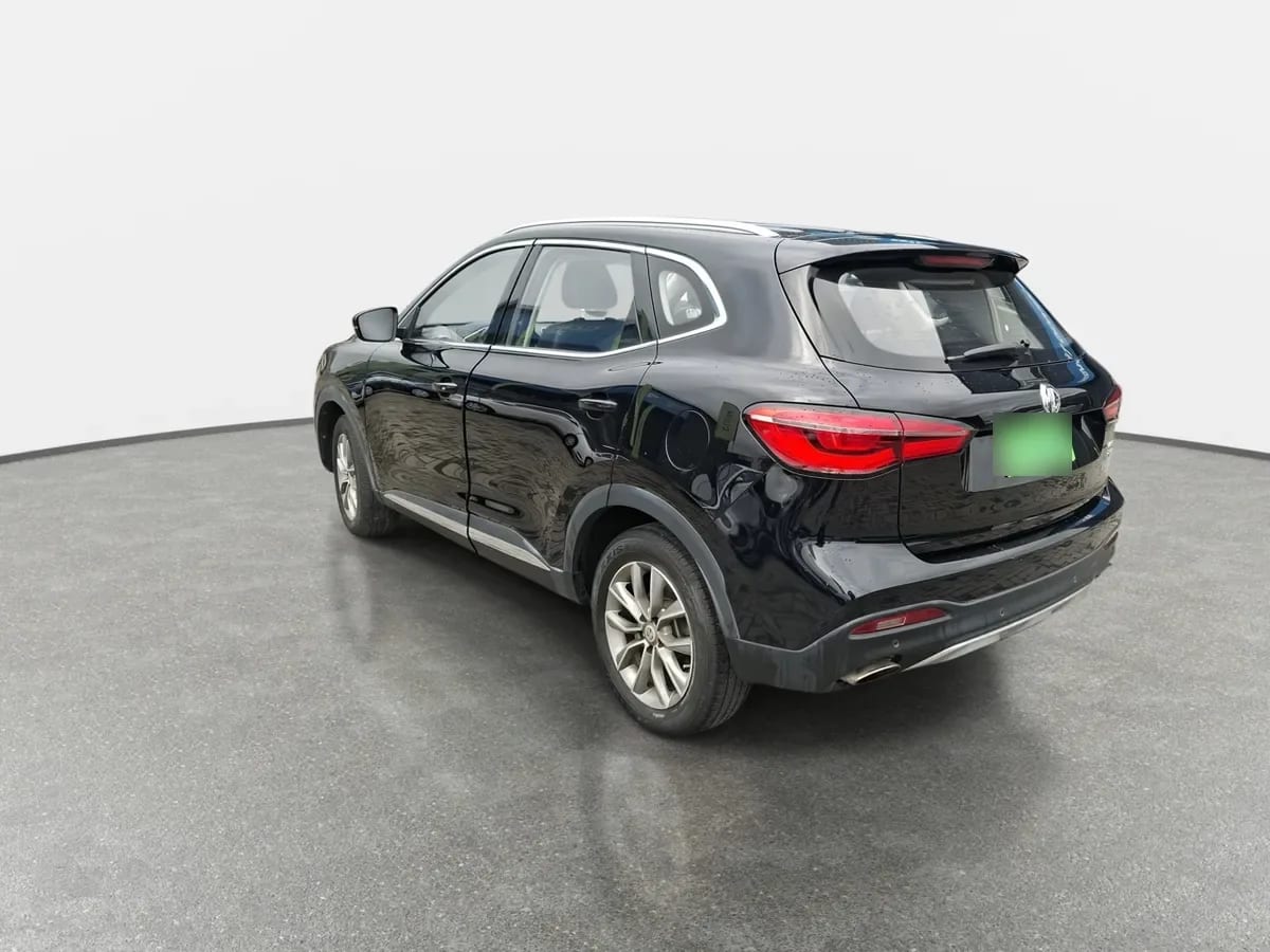 MG Hs 1.5t Comfort 2wd Mt 5p año 2022