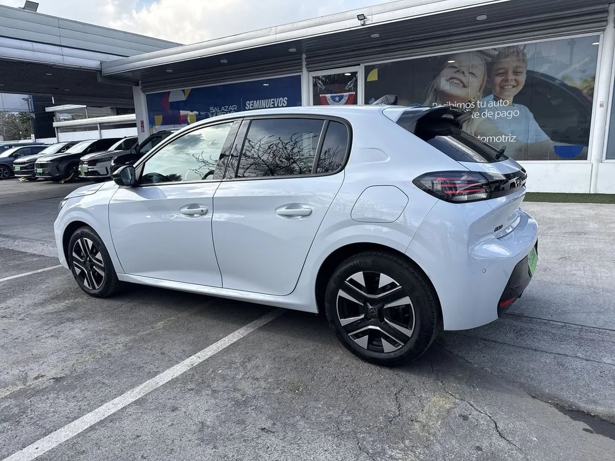 Peugeot 208 1.2 Mca Allure Mhev 136 4x2 Edct6 At 5p año 2026