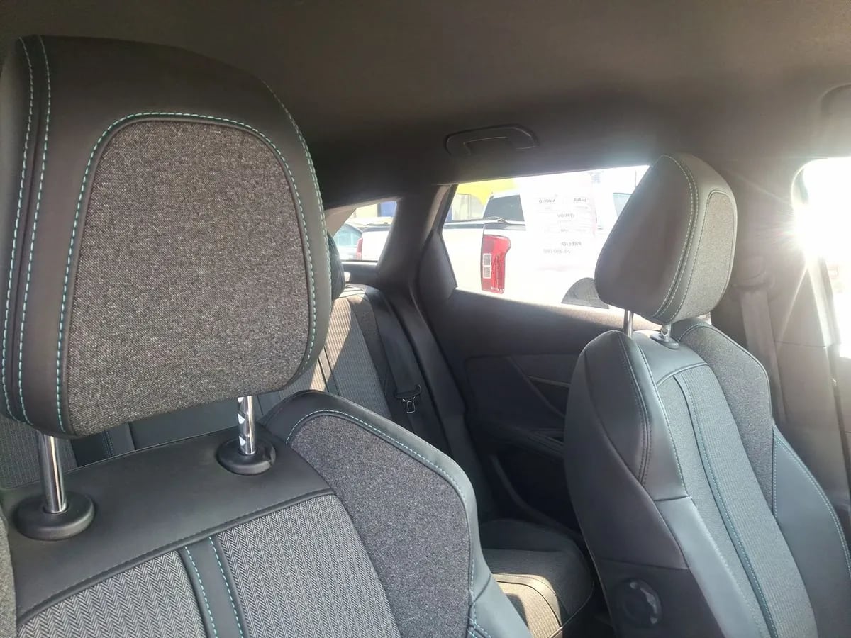 Peugeot 3008 1.5 Allure Pack Bluehdi 130 4x2 Eat8 5p año 2024