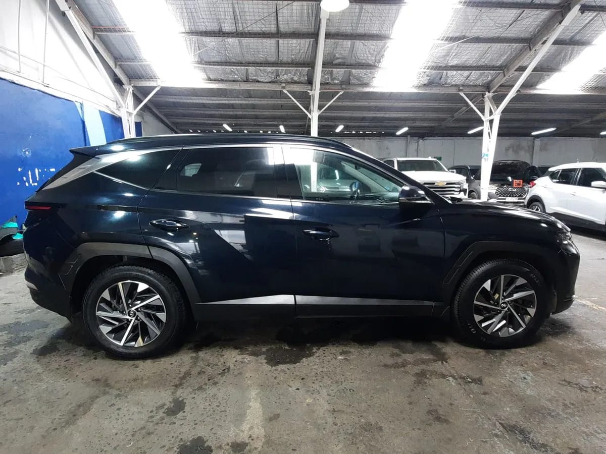 Hyundai Tucson 1.6 Nx4 Plus 4x2 At 5p año 2022