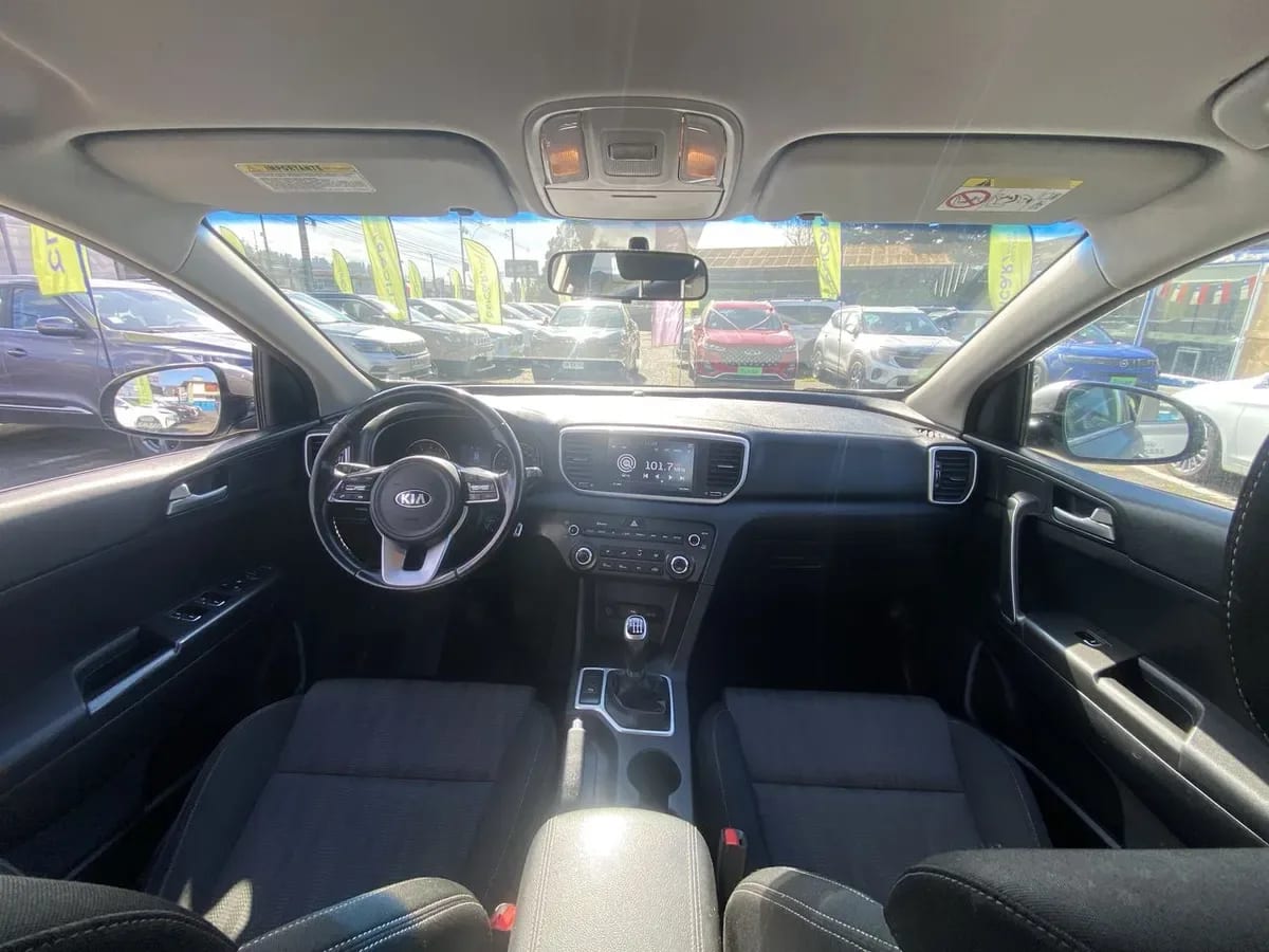 Kia Sportage 2.0 Lx 2wd 6ab Mt 5p año 2019