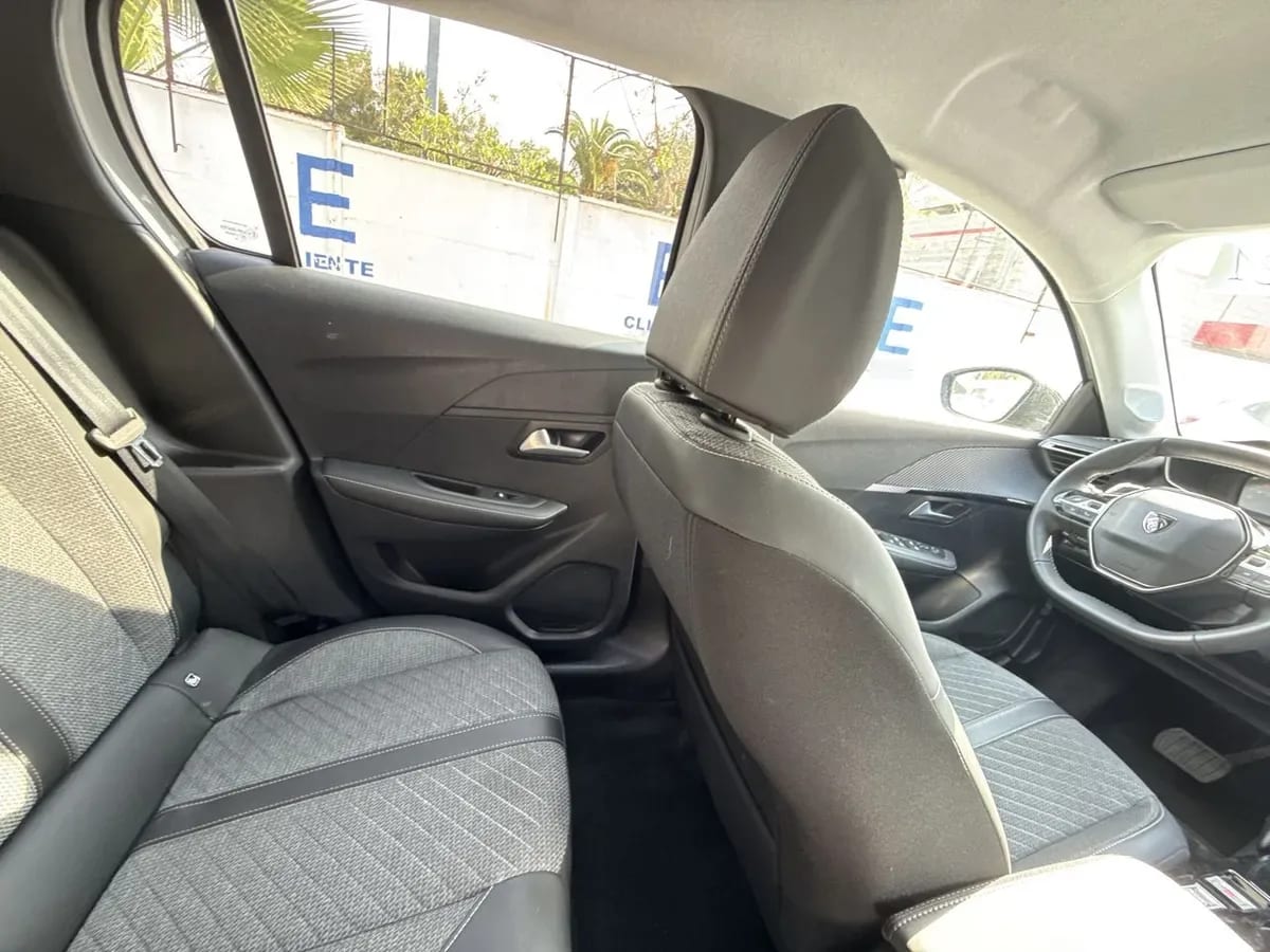 Peugeot 208 1.2 Mca Allure Mhev 136 4x2 Edct6 At 5p año 2026