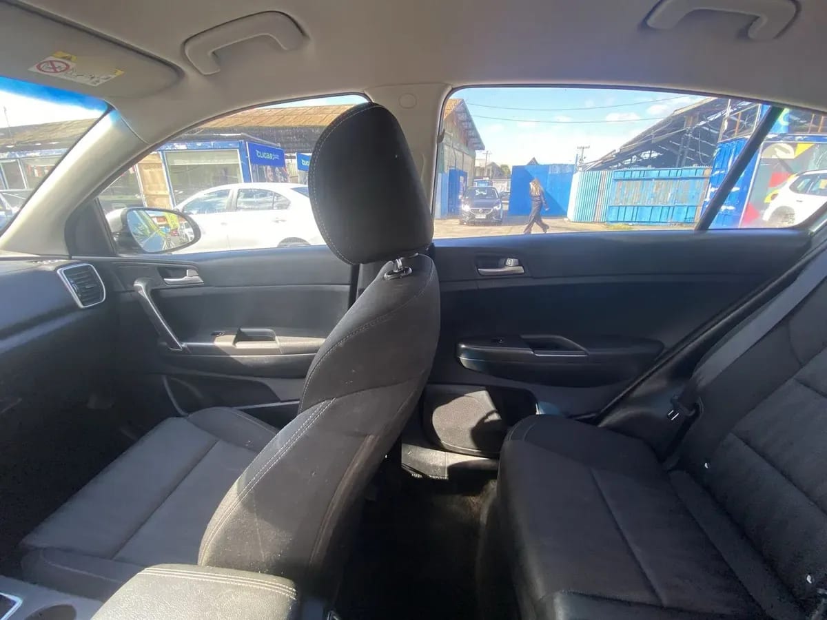 Kia Sportage 2.0 Lx 2wd 6ab Mt 5p año 2019
