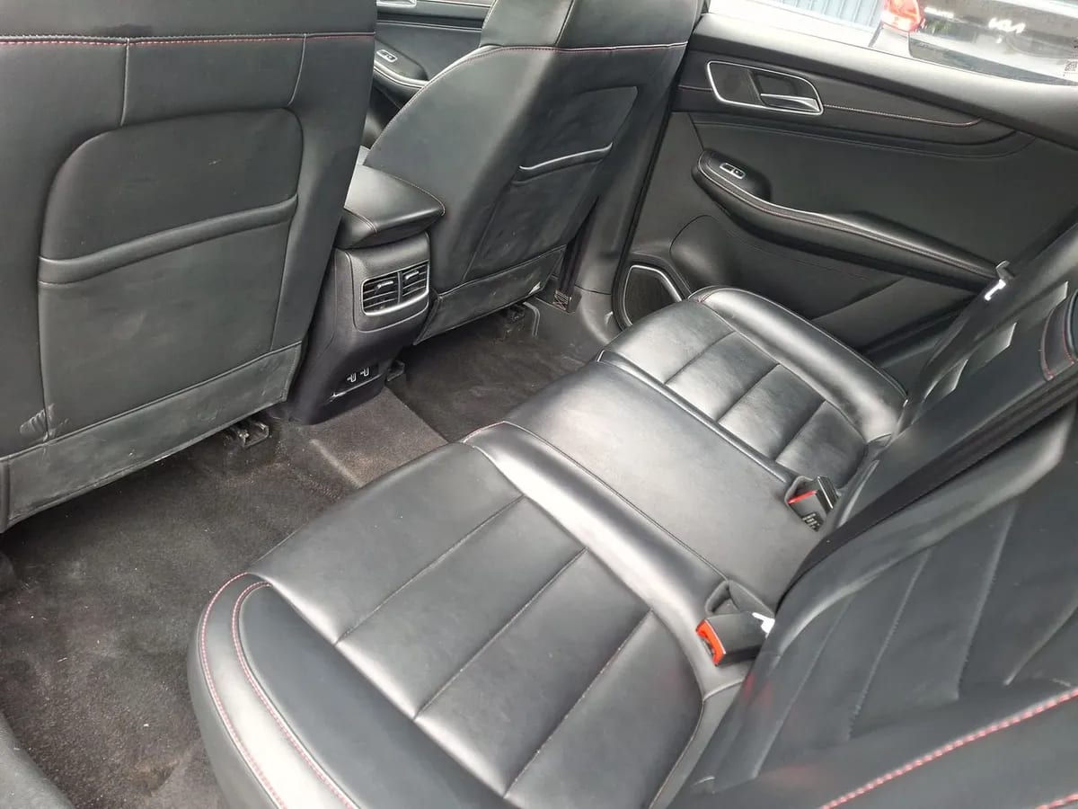 MG Hs 1.5t Comfort 2wd Mt 5p año 2022