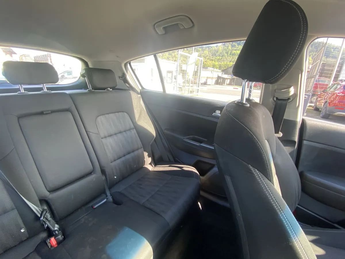 Kia Sportage 2.0 Lx 2wd 6ab Mt 5p año 2019