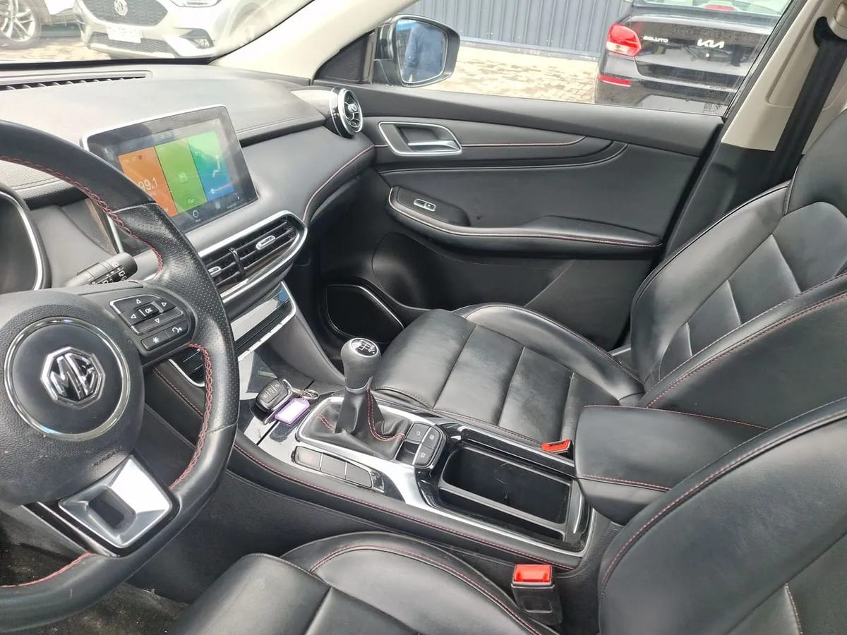 MG Hs 1.5t Comfort 2wd Mt 5p año 2022