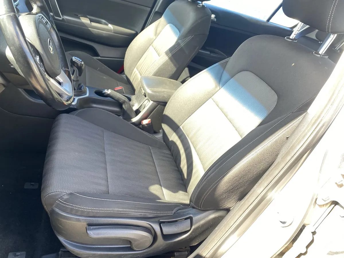 Kia Sportage 2.0 Lx 2wd 6ab Mt 5p año 2019