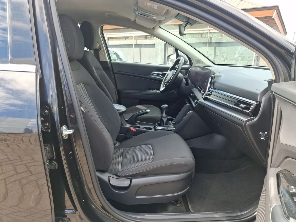 Kia Sportage 2.0 Ex Benc 2wd 6mt 5p año 2024