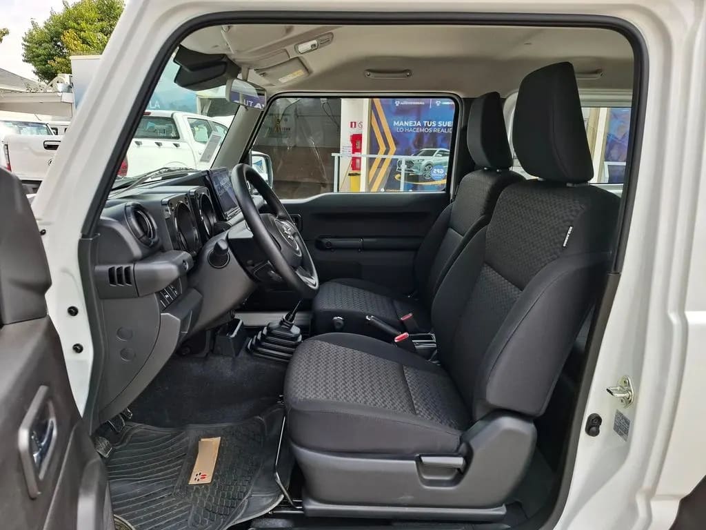 Suzuki Jimny Gl Winche Mt 4x4 Precio+ Iva año 2026