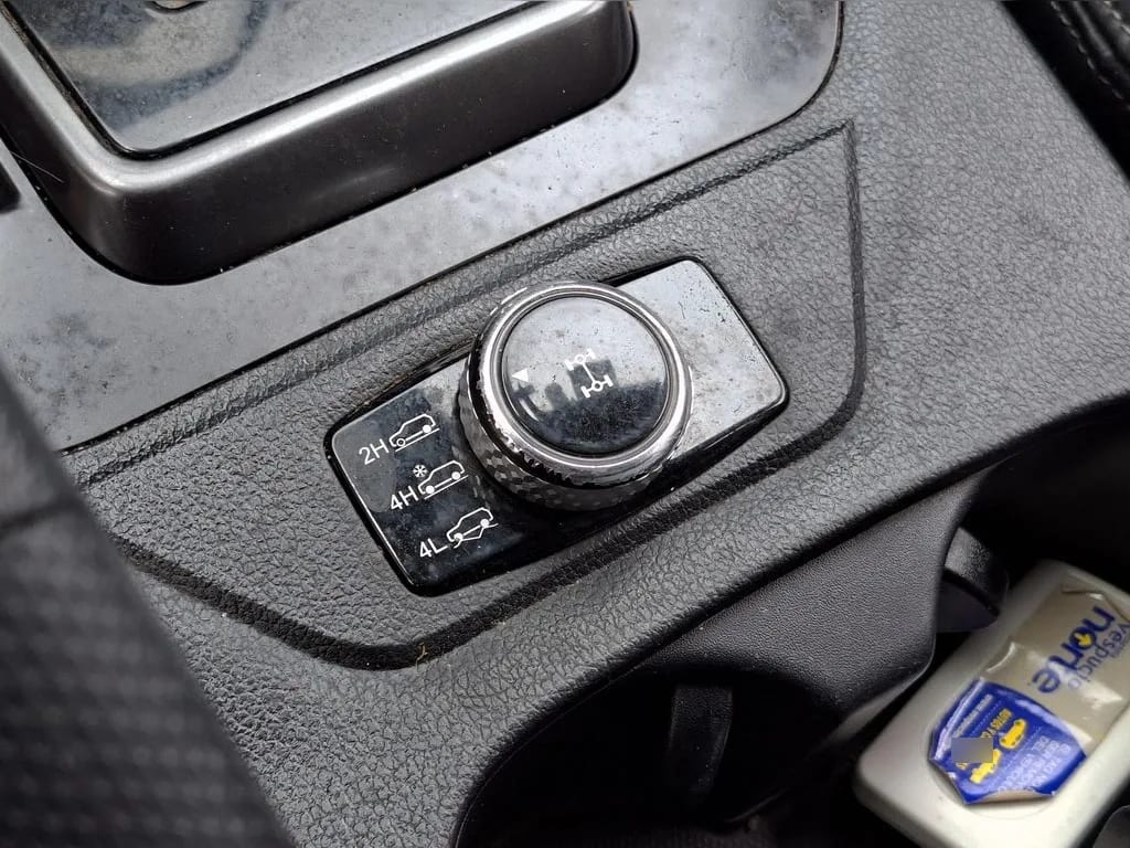 Ssangyong Grand Musso 2.2d Limited Plus Auto 4x4 At año 2024