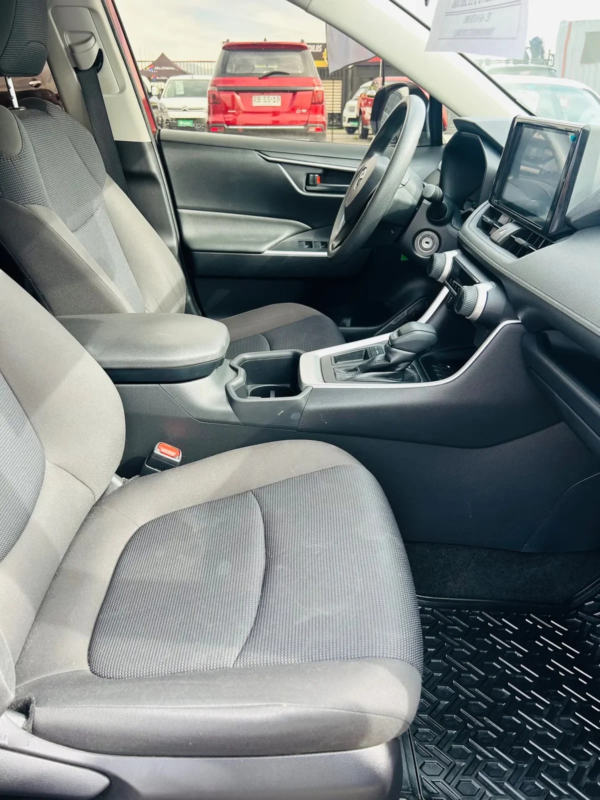 TOYOTA RAV4 2.0 Le At año 2022