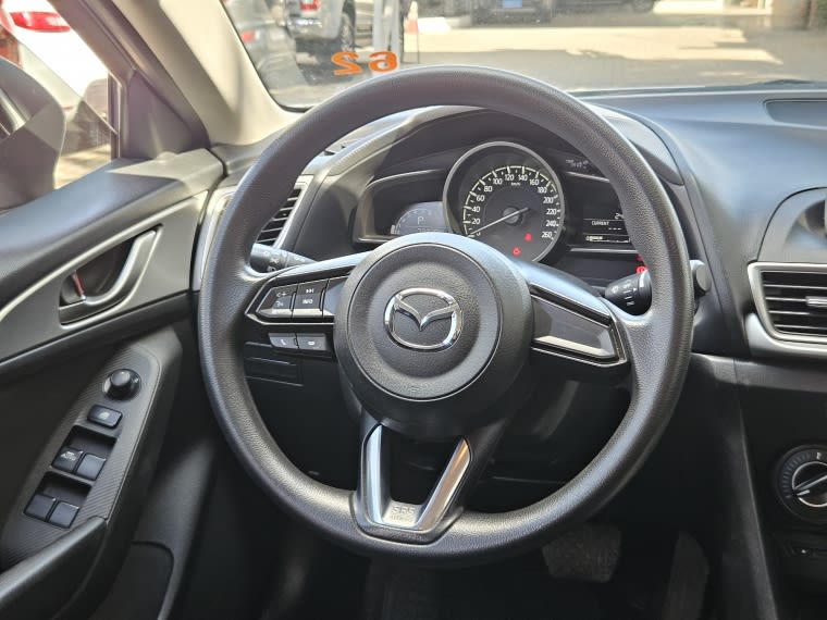 Mazda 3 New 3 1.6 Aut año 2018