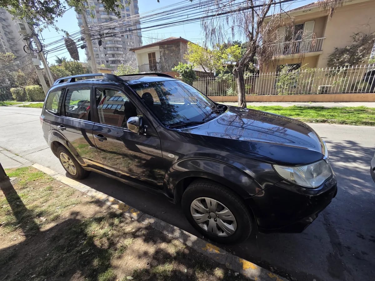 SUBARU FORESTER 2.0 Awd X At 4x4 año 2012