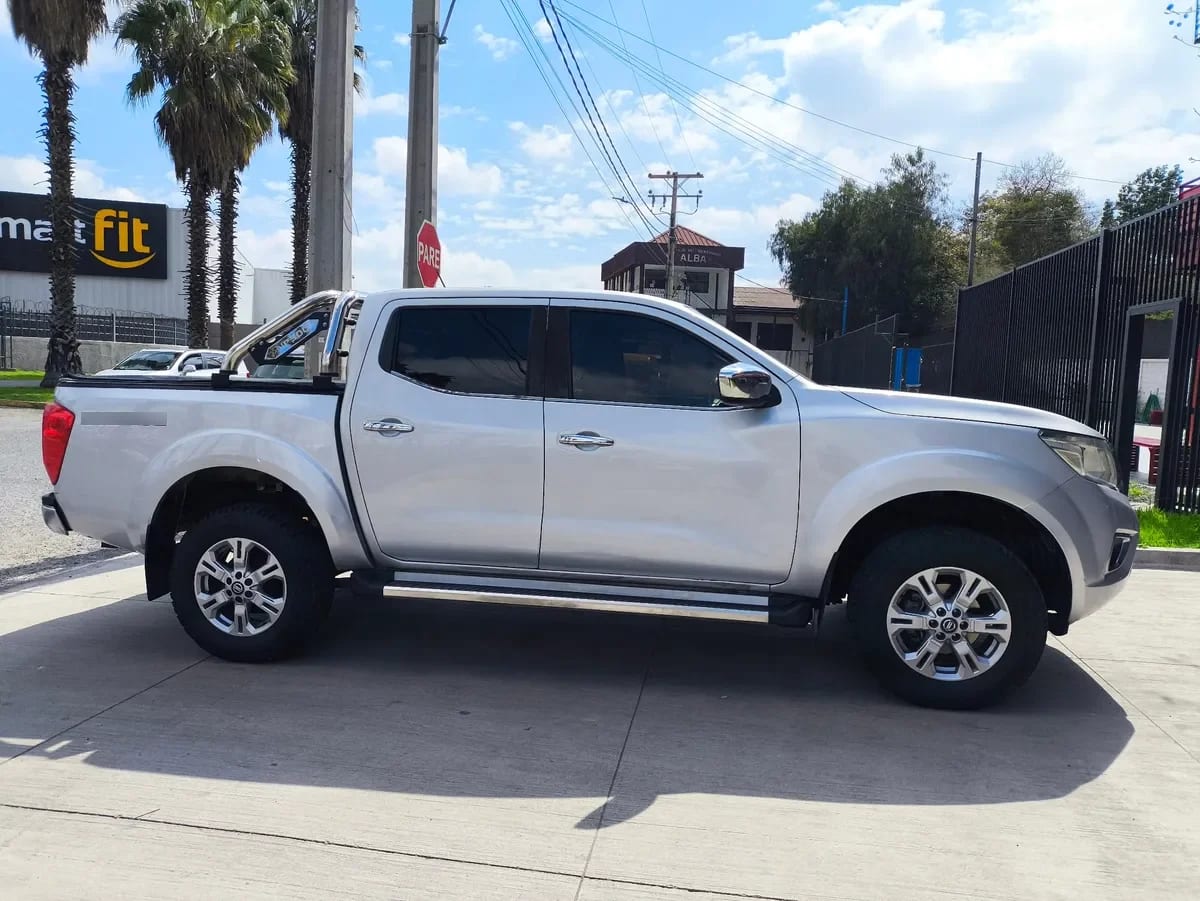 NISSAN NP300 2.3 Dc Xe Mt Diesel 4x4 año 2019