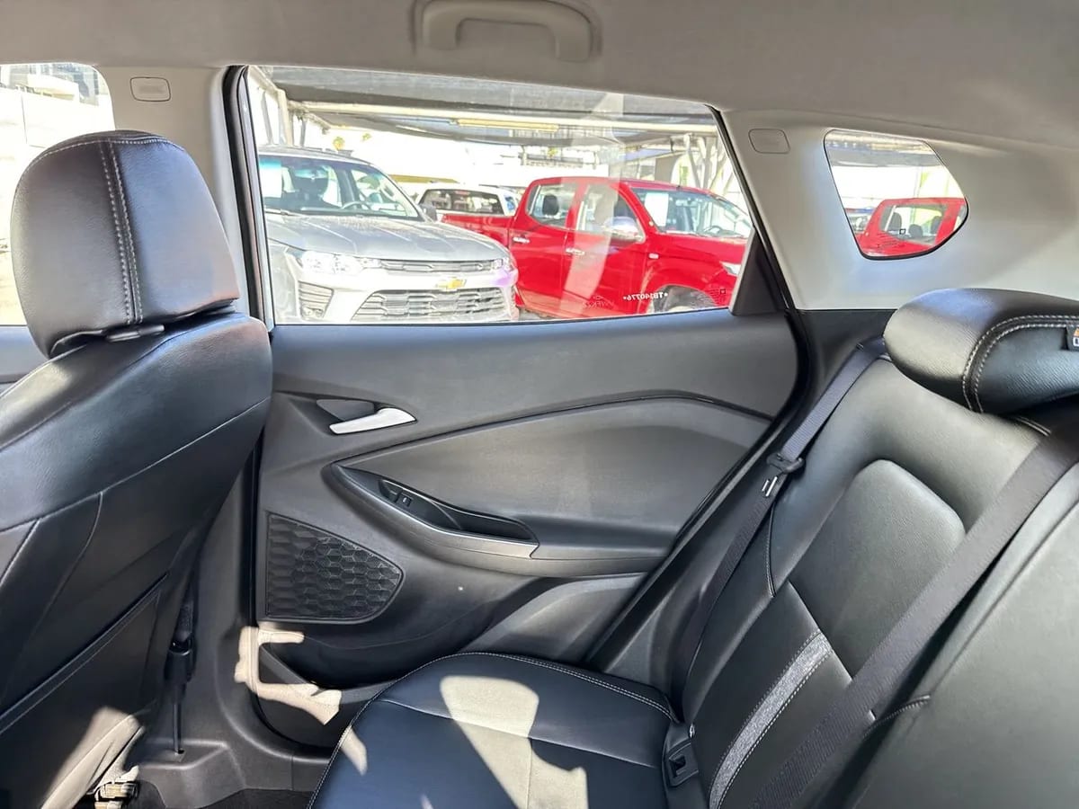 Chevrolet Tracker 1.2t Ltz T 4x2 At 5p año 2026