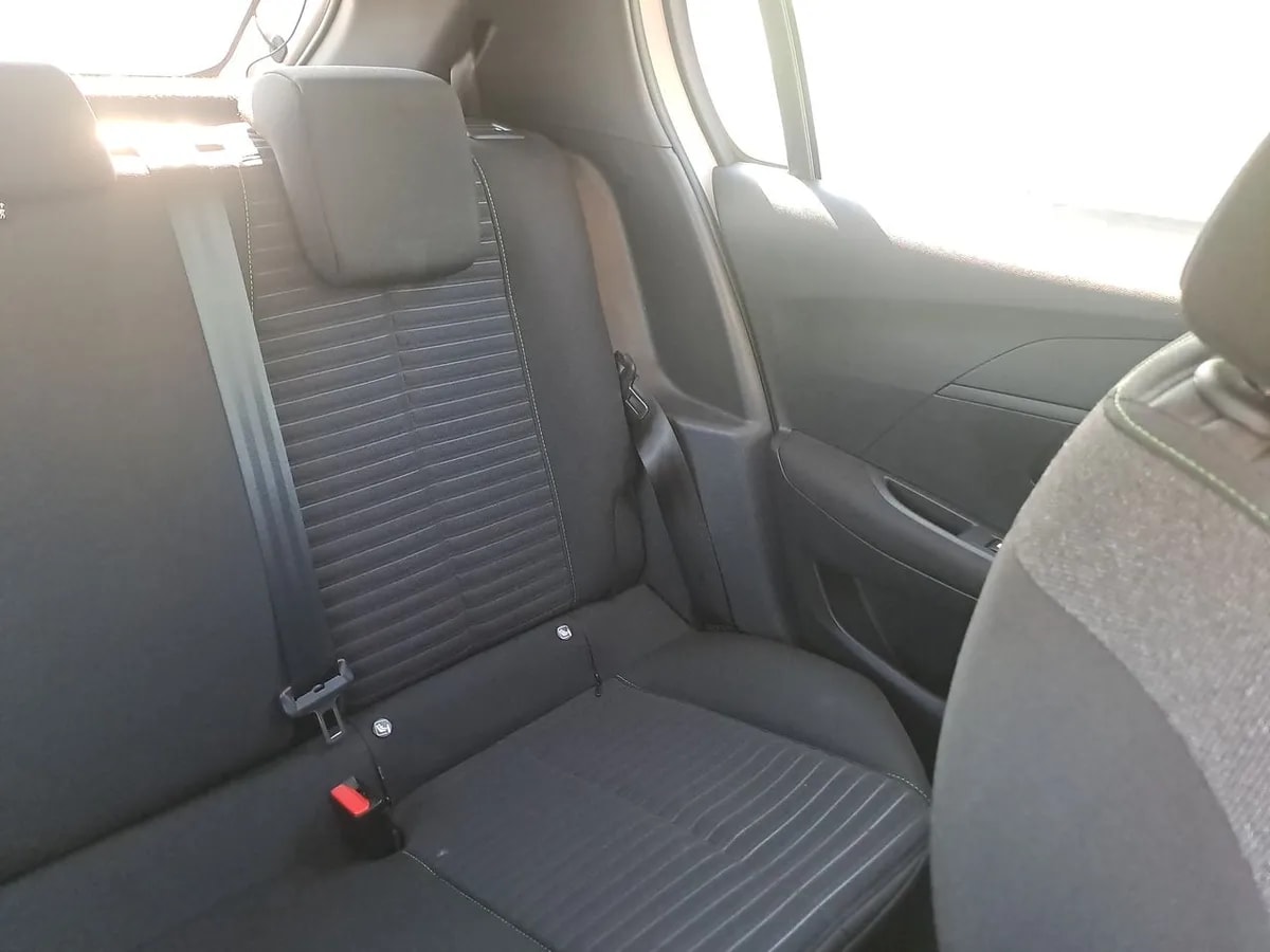 Peugeot 208 1.2 Puretech Allure Pack 100 4x2 Mt 5p año 2024