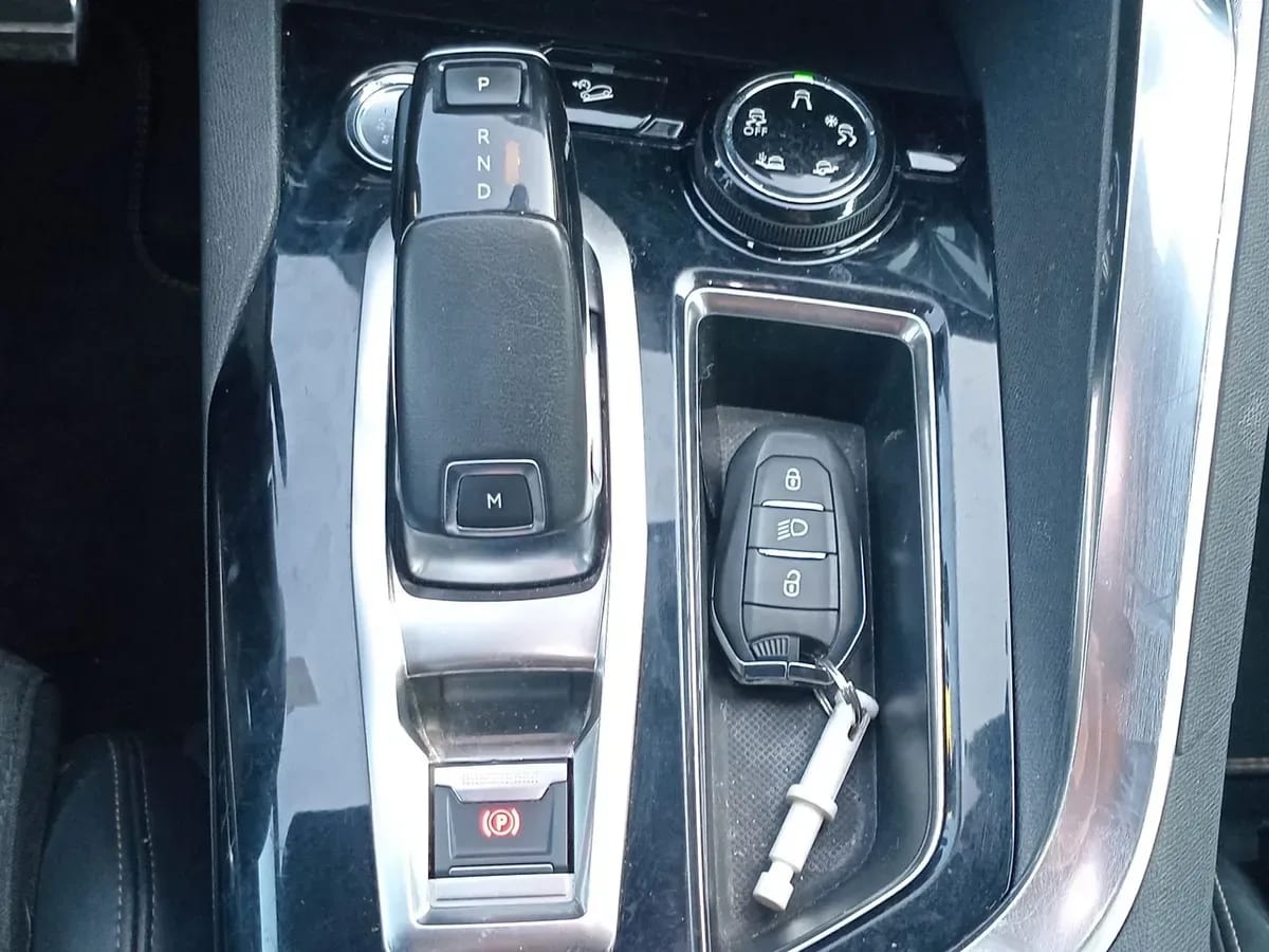 Peugeot 5008 1.6 Gt-Line Puretech 4x2 180 Eat8 5p año 2020