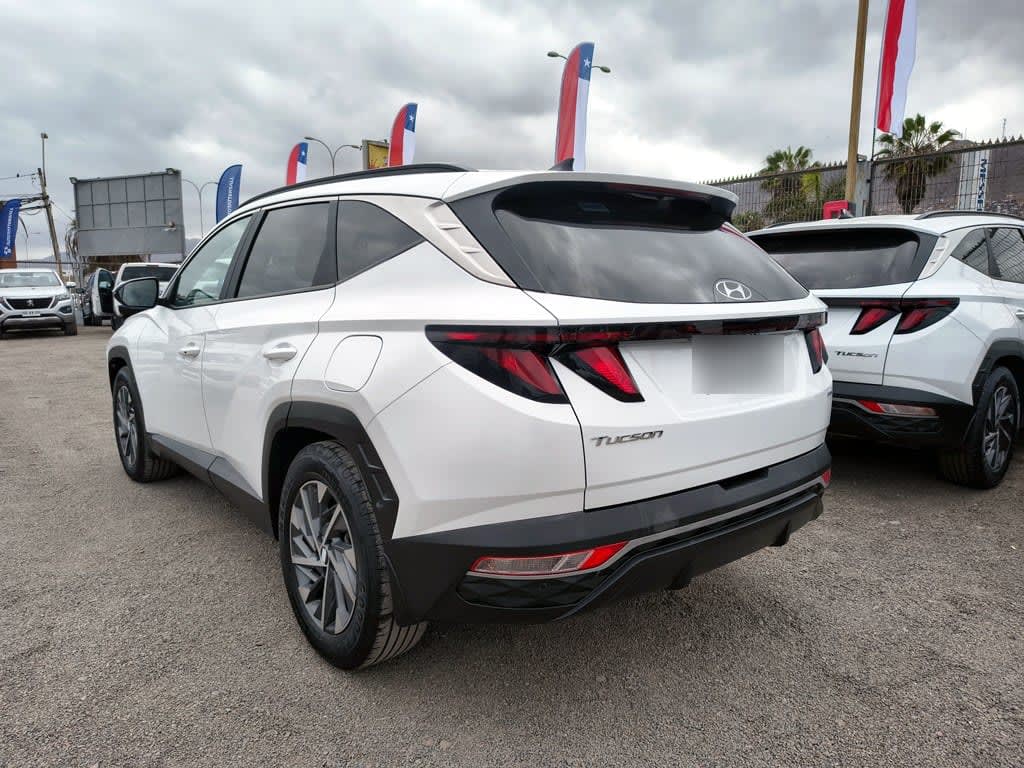 Hyundai Tucson 2.0 Gasolina 4x4 T/a año 2024