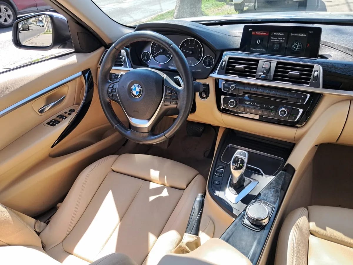 BMW 320 2.0 Sport At año 2018