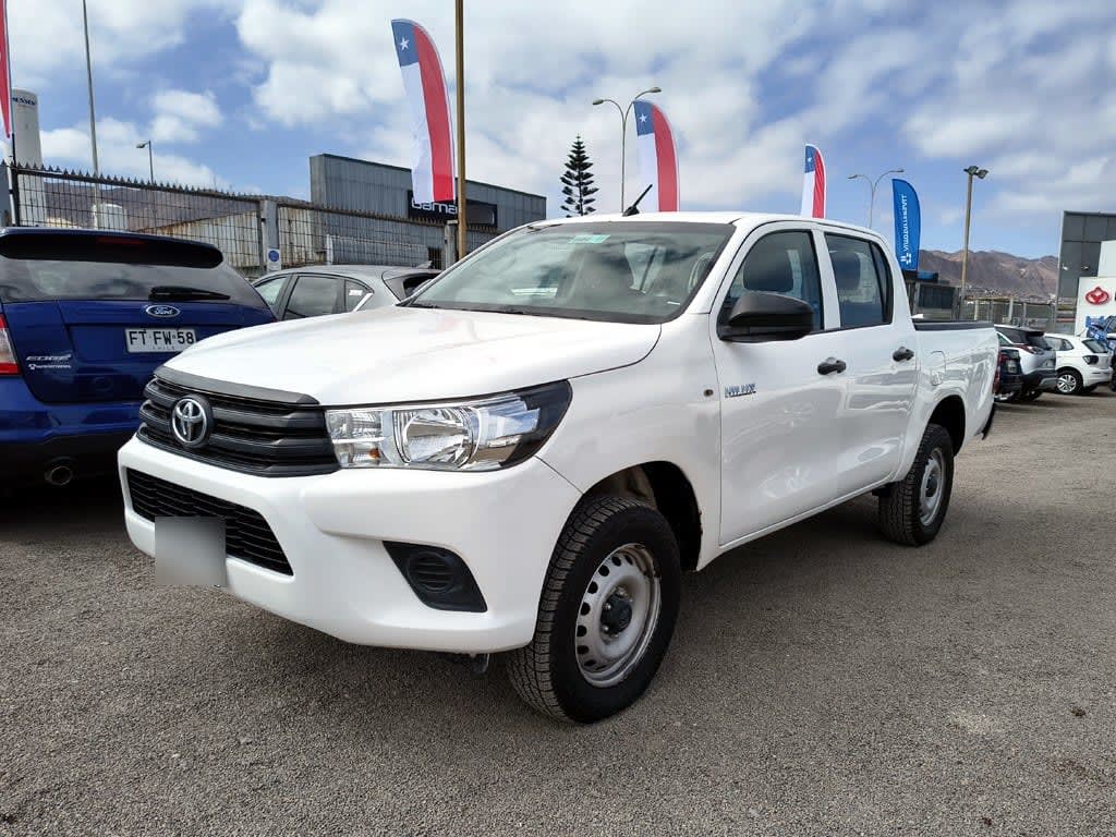 Toyota Hilux 2.4 Diesel 4x2 T/m año 2021