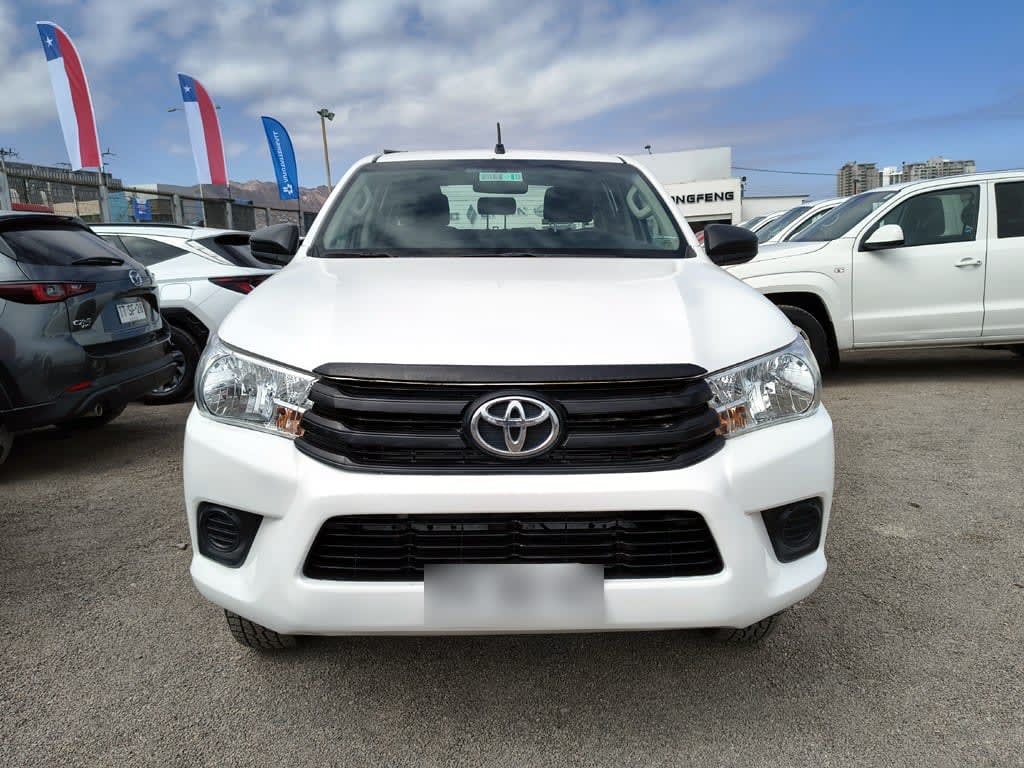 Toyota Hilux 2.4 Diesel 4x2 T/m año 2021