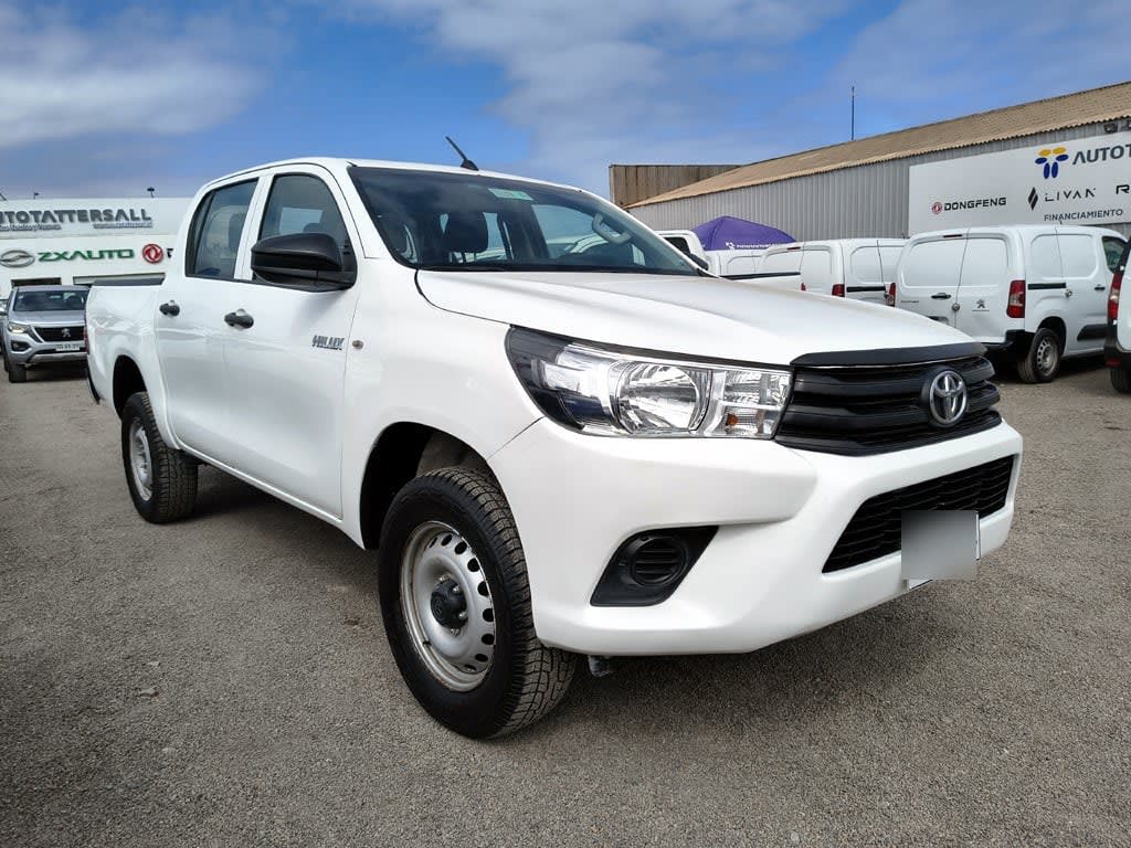 Toyota Hilux 2.4 Diesel 4x2 T/m año 2021