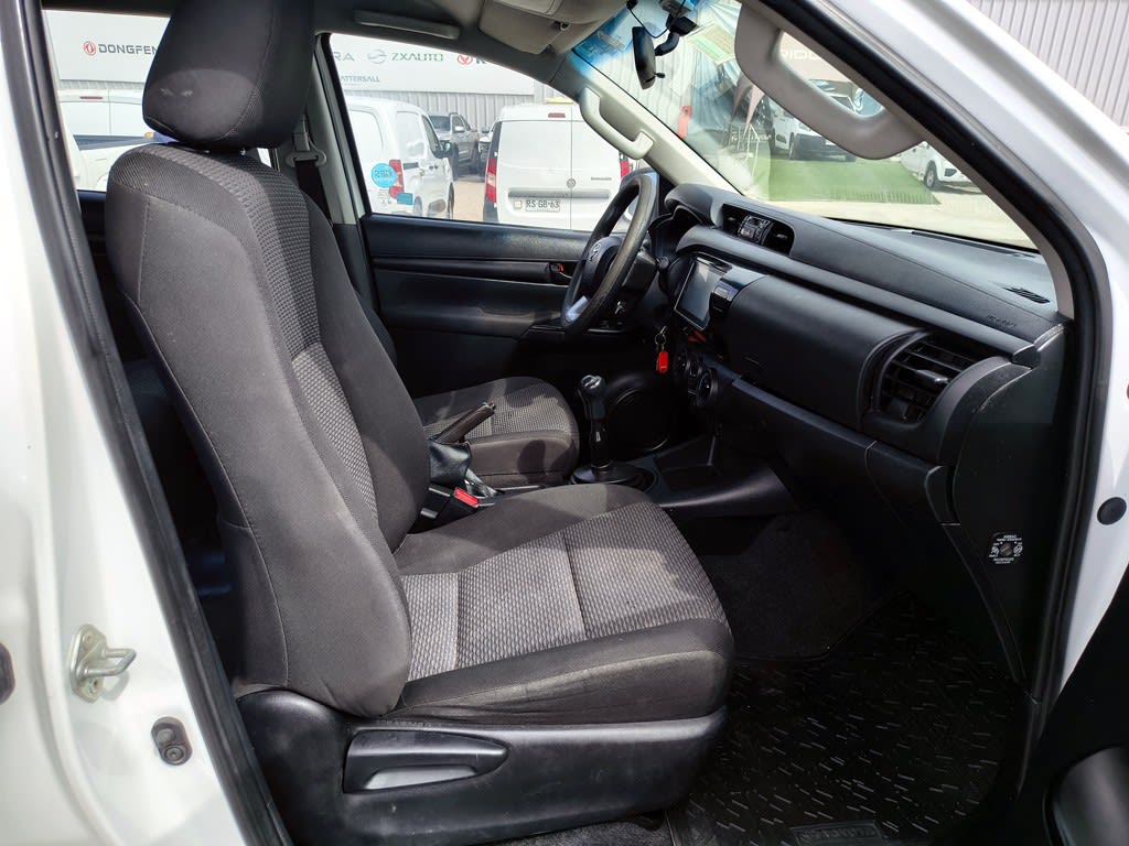 Toyota Hilux 2.4 Diesel 4x2 T/m año 2021