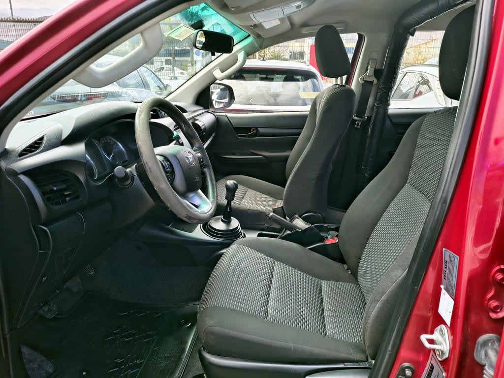 Toyota Hilux 2.4 Diesel 4x2 T/m año 2022