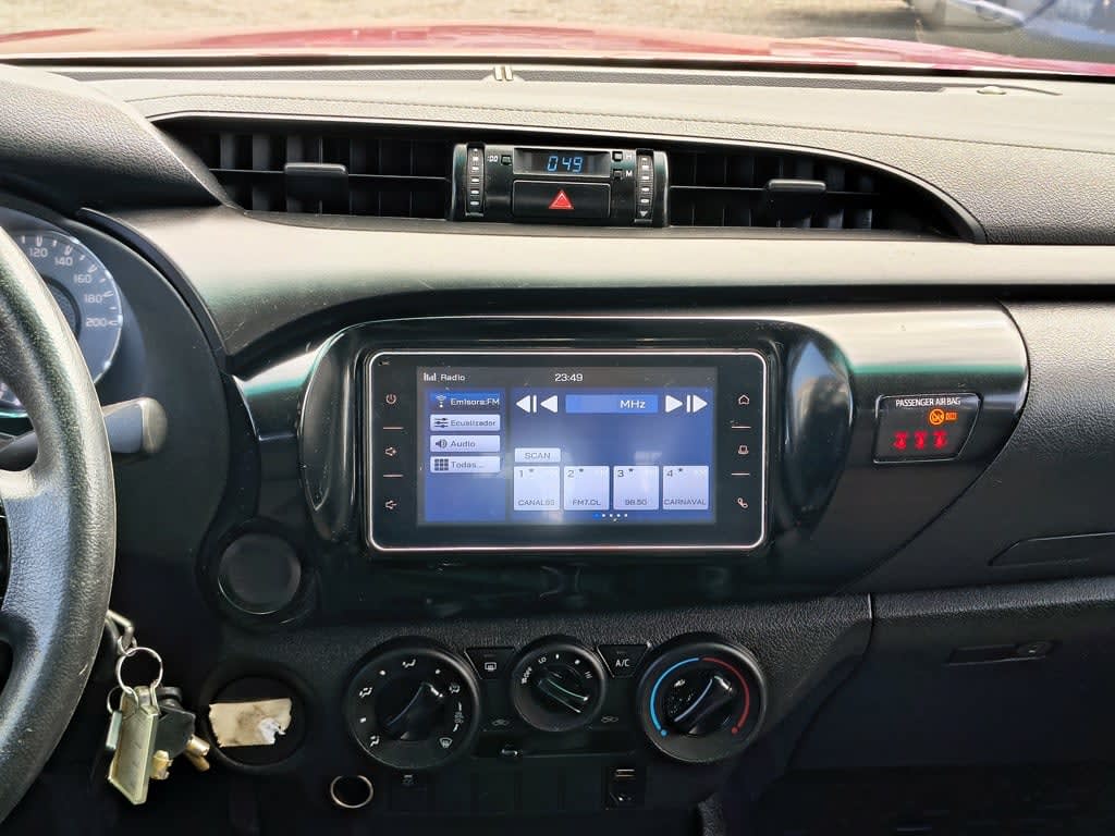 Toyota Hilux 2.4 Diesel 4x2 T/m año 2022