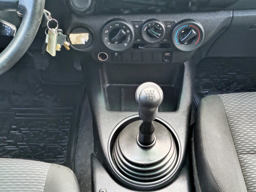 Toyota Hilux 2.4 Diesel 4x2 T/m año 2022