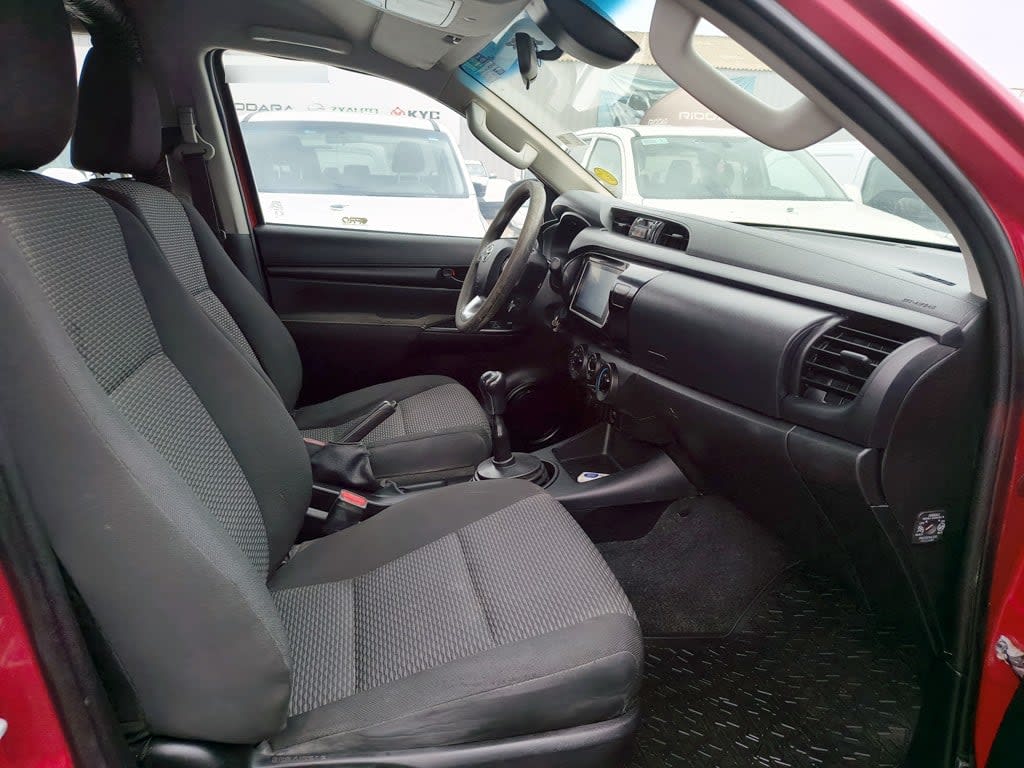 Toyota Hilux Tss 2.4 Diesel 4x4 T/m año 2023