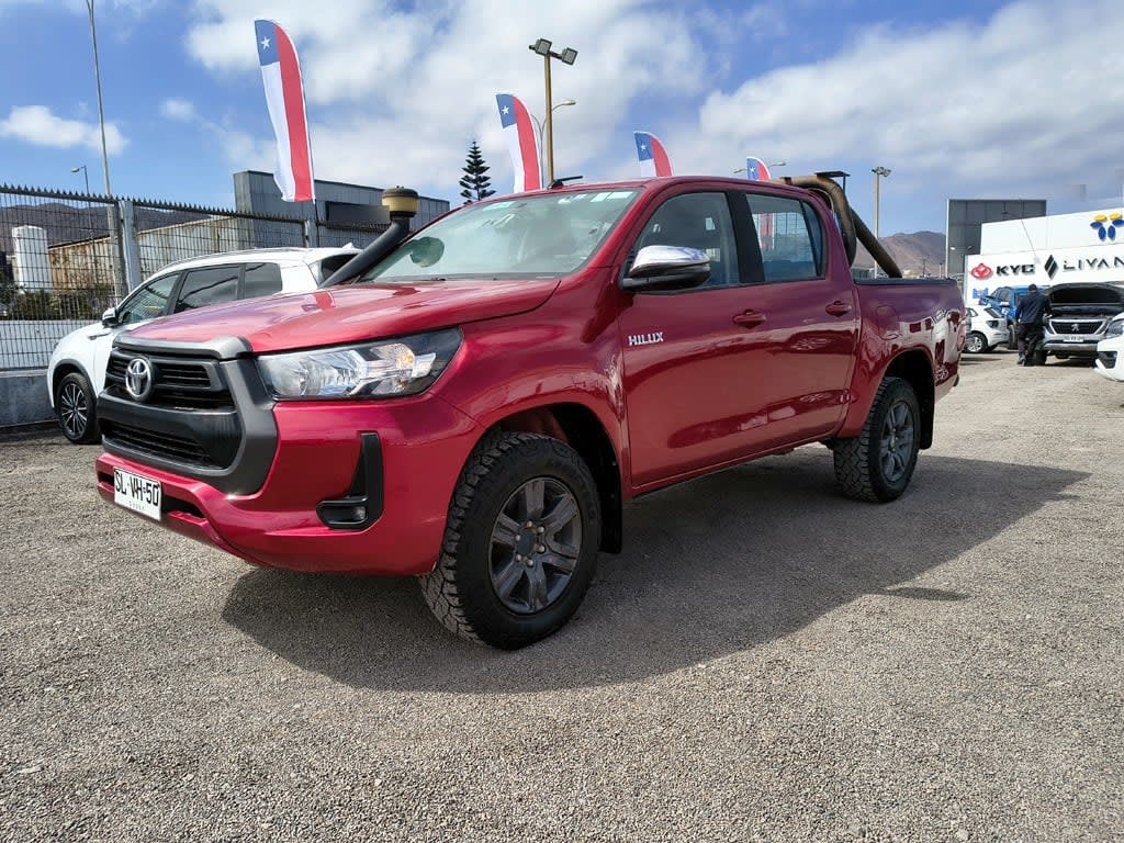 Toyota Hilux 2.8 Sr Diesel 4x4 T/m año 2023