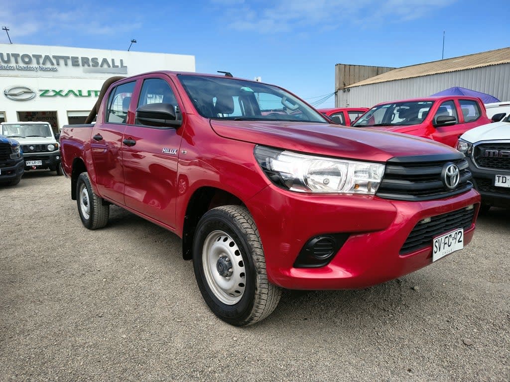 Toyota Hilux 2.4 Diesel 4x2 T/m año 2023