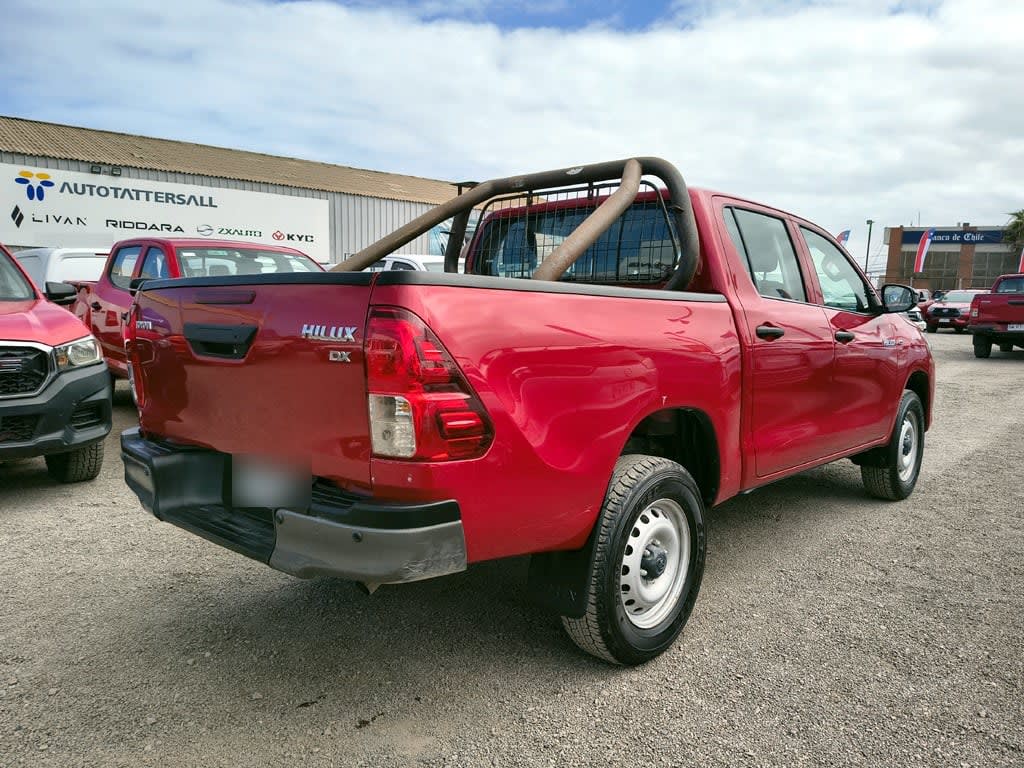 Toyota Hilux 2.4 Diesel 4x2 T/m año 2023