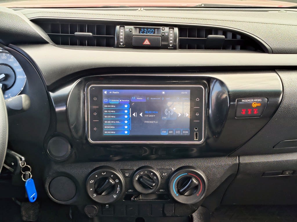 Toyota Hilux 2.4 Diesel 4x2 T/m año 2023