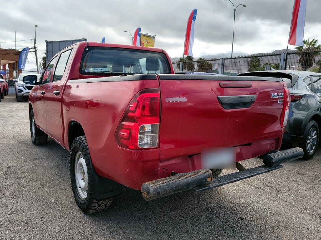 Toyota Hilux Tss 2.4 Diesel 4x4 T/m año 2023