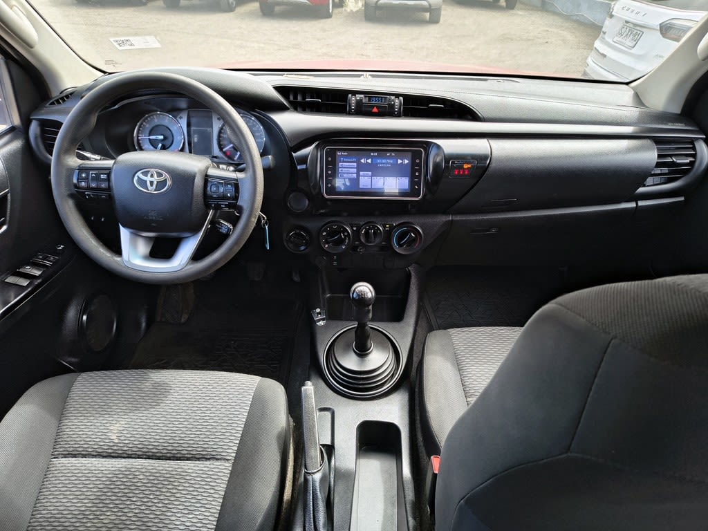 Toyota Hilux Tss 2.4 Diesel 4x4 T/m año 2023