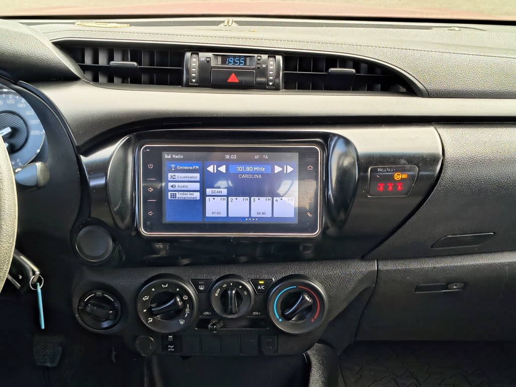 Toyota Hilux Tss 2.4 Diesel 4x4 T/m año 2023