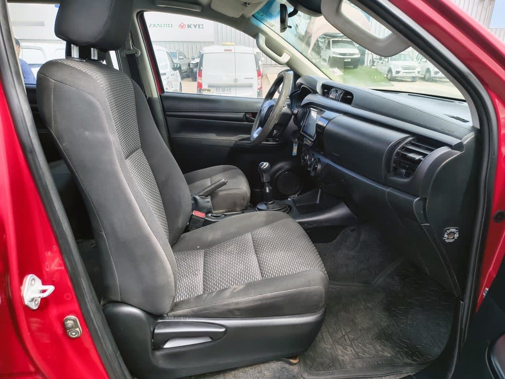 Toyota Hilux Tss 2.4 Diesel 4x4 T/m año 2023
