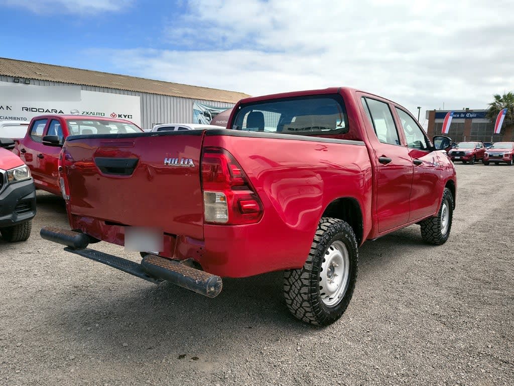 Toyota Hilux Tss 2.4 Diesel 4x4 T/m año 2023