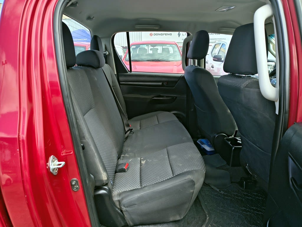Toyota Hilux Tss 2.4 Diesel 4x4 T/m año 2023