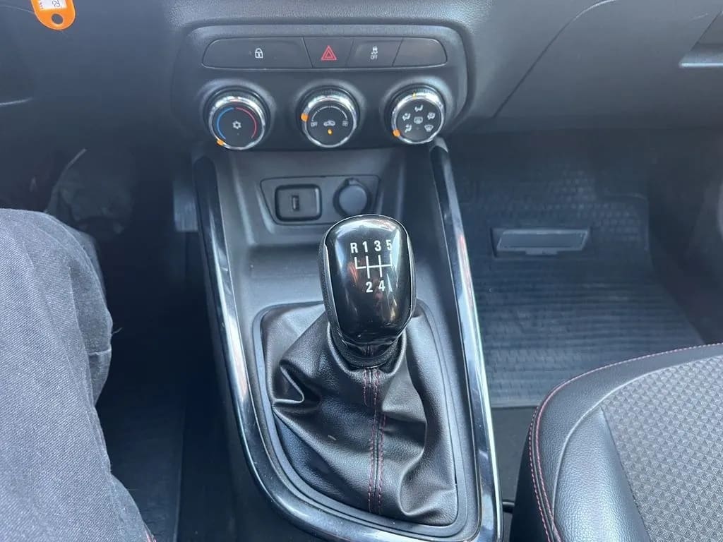 Chevrolet Onix Hb Rs 1.0t año 2021