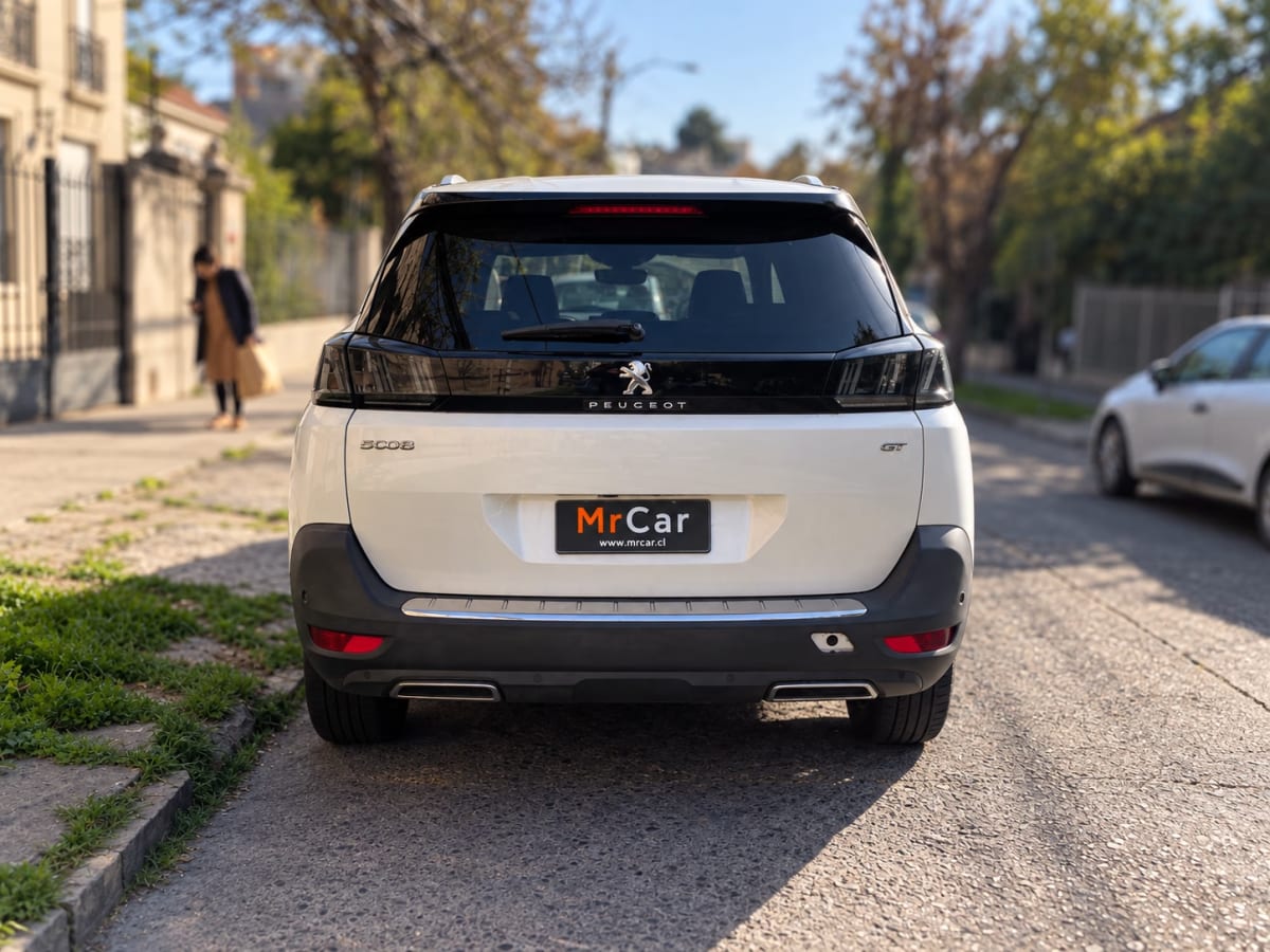 Peugeot 5008 Gt Bluehdi 4x2 año 2023