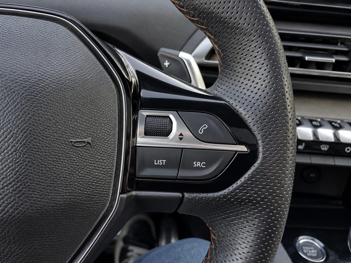 Peugeot 5008 Gt Bluehdi 4x2 año 2023