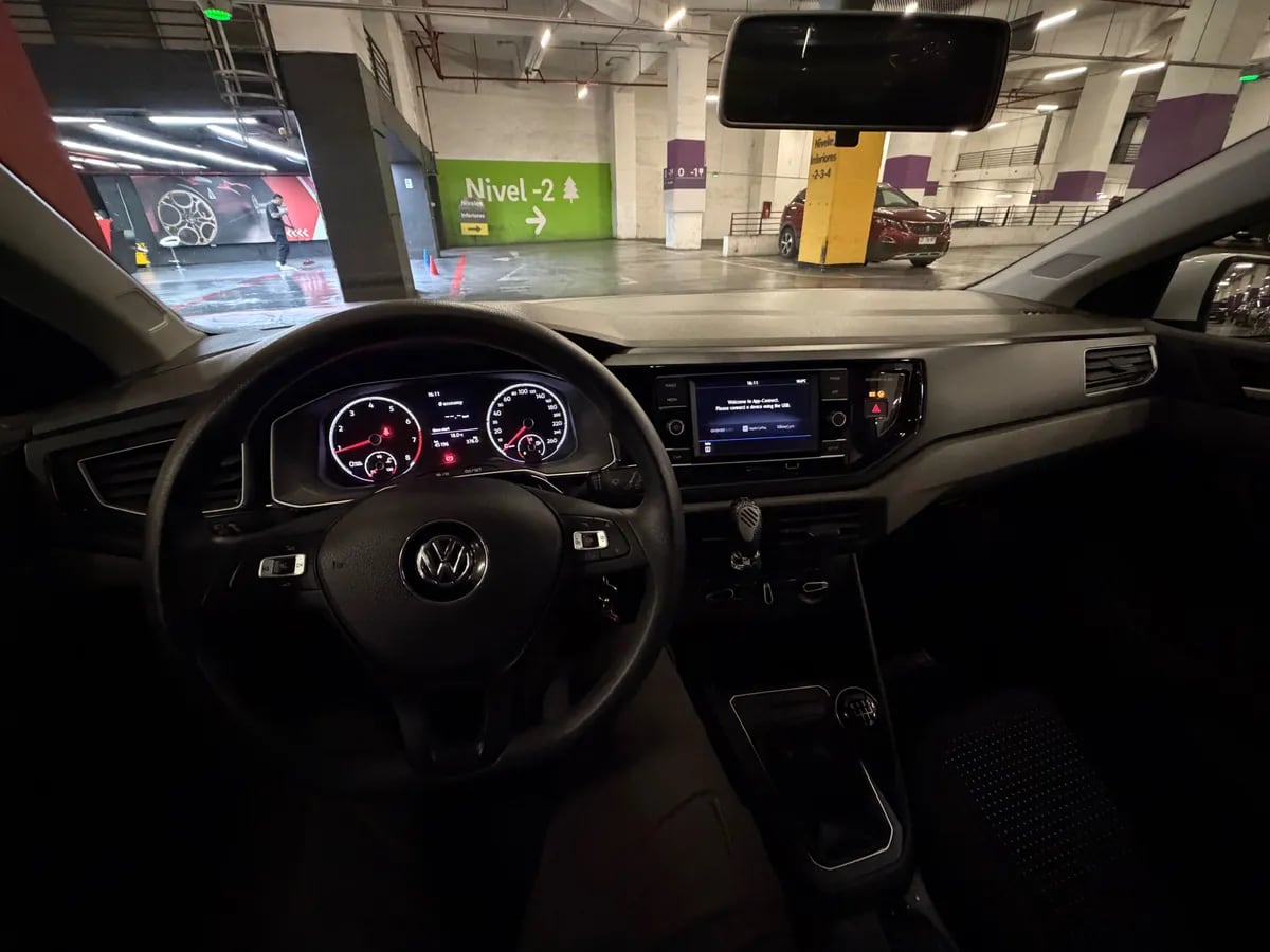VOLKSWAGEN POLO 1.6 Comfortline Mt año 2022