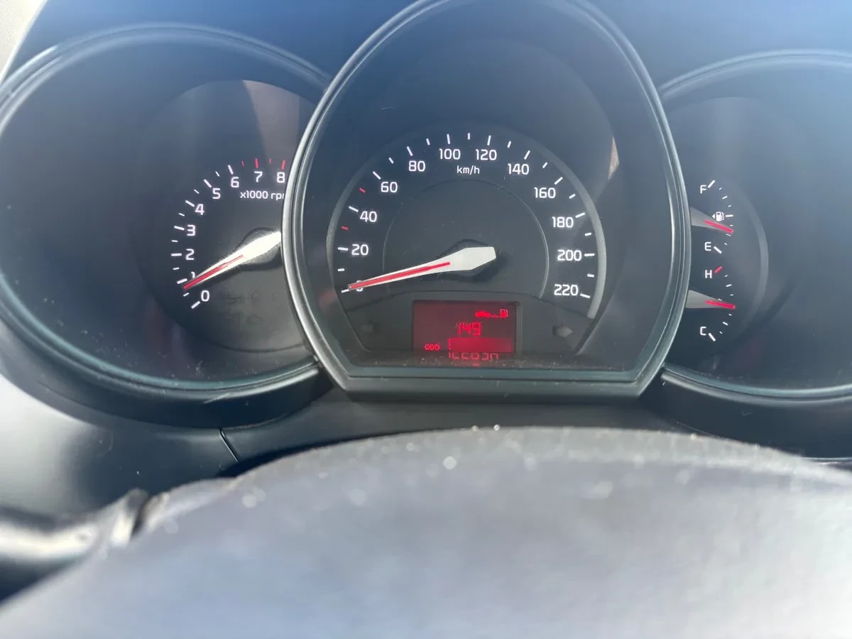 KIA MOTORS RIO 5 1.4 Ex Eurocopa Mt año 2016