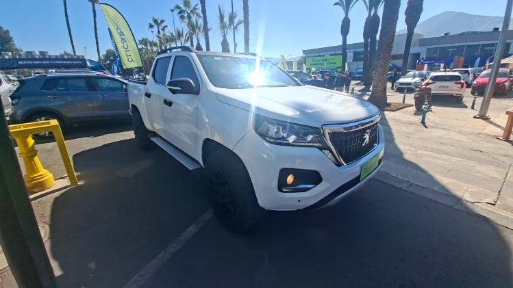 Peugeot Landtrek 2.2 Active Bluehdi Diesel 4x4 180hp At 4p año 2024