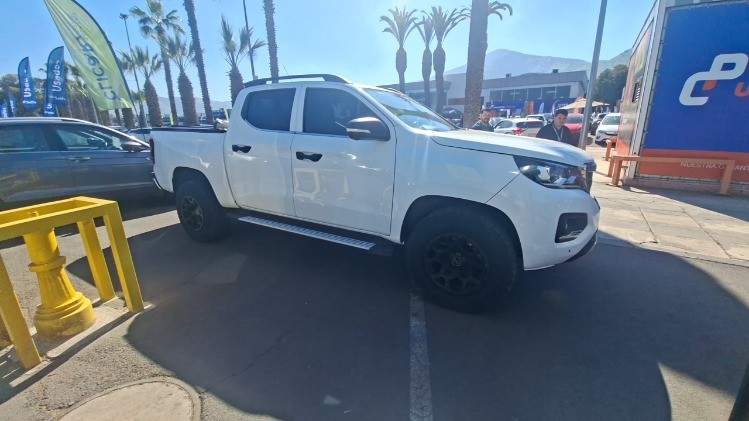Peugeot Landtrek 2.2 Active Bluehdi Diesel 4x4 180hp At 4p año 2024