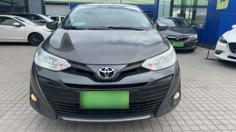Toyota Yaris 1.5 Gli 4x2 E Mt 4p año 2019